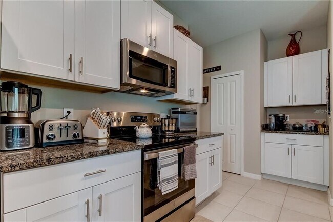 Foto del edificio - 4626 Willet Cooper Ct