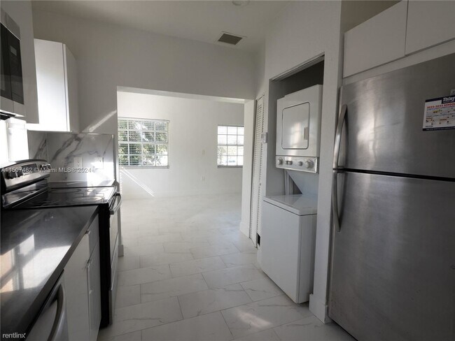 Foto del edificio - 3 br, 2 bath House - 2272 NW 2nd St # 2