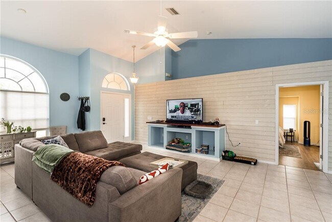 Building Photo - 7557 S Blue Sage
