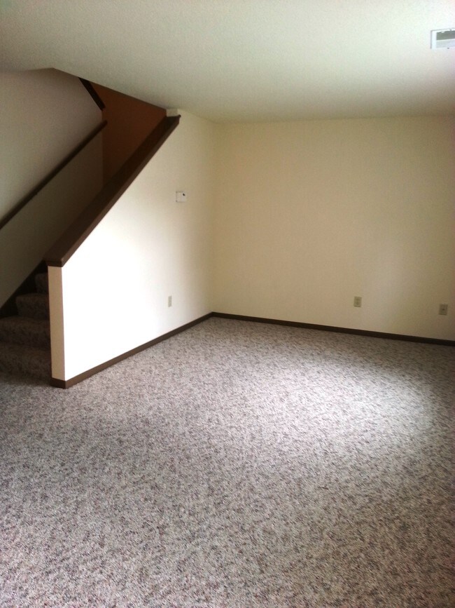 Lake Bluff Apartment Homes Rentals South Milwaukee, WI