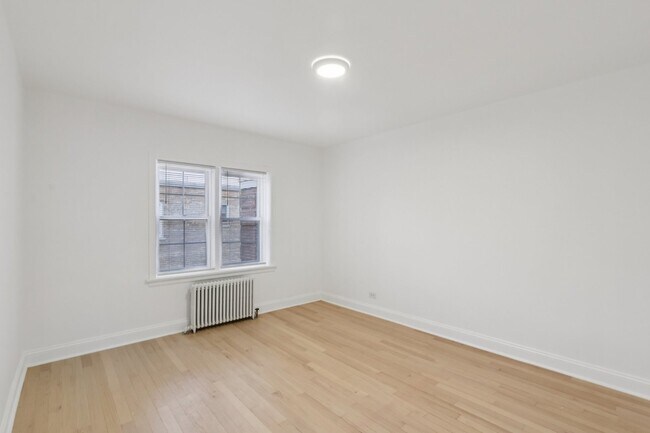 Building Photo - 2602 Bennett Ave