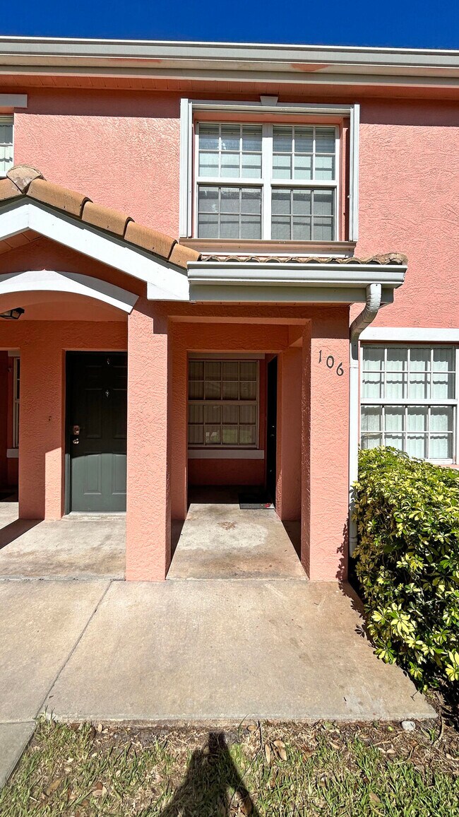 Foto del edificio - 138 SW Peacock Blvd