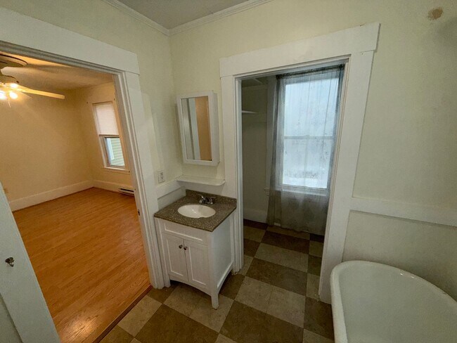 Foto del edificio - 36A Second Street-