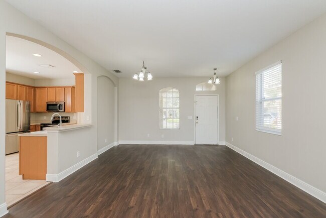 Foto del edificio - 8545 Deer Chase Dr