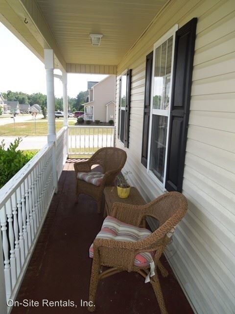 Building Photo - 4 br, 2.5 bath House - 136 Edgecombe