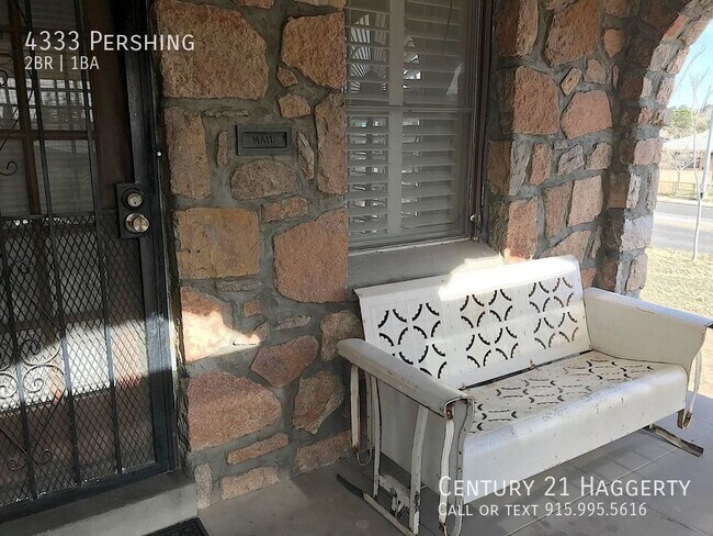 Foto del edificio - 4333 Pershing Dr