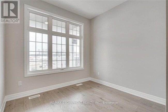 Building Photo - 3041 William Cutmore Blvd