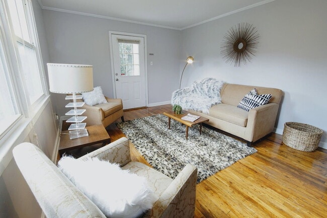 Building Photo - 3907 Peyton Ave