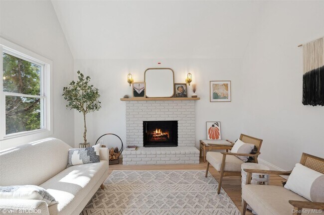 Foto del edificio - 535 Birch Ln