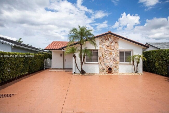 Building Photo - 6811 SW 105th Ct