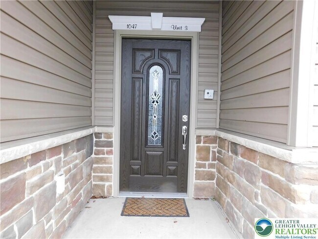 Foto del edificio - 1047 Cetronia Rd