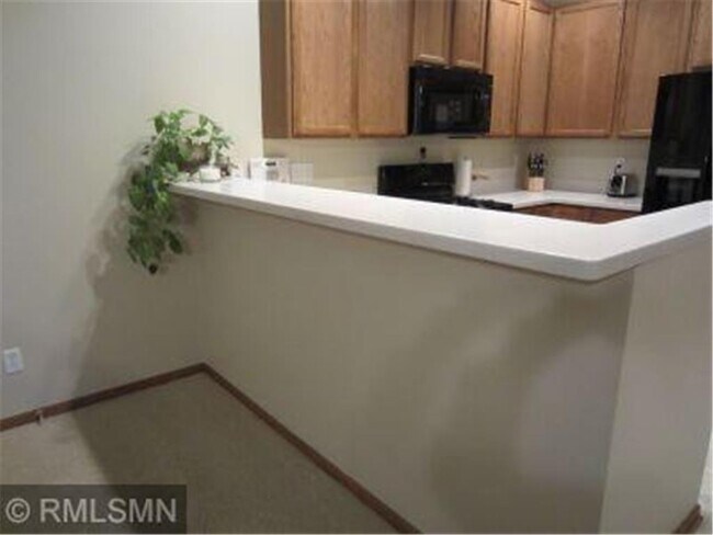 Foto del edificio - 9613 Linden Ln N