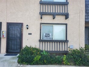 Building Photo - 10654 White Oak Dr