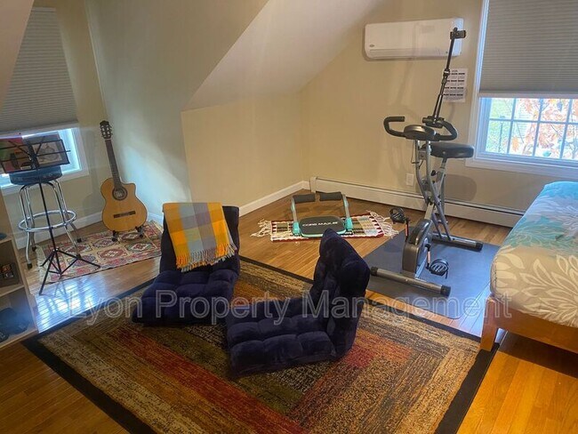 Building Photo - 45 Anawan Rd