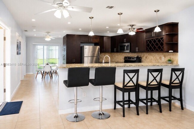 Foto del edificio - 5780 SW 61st St