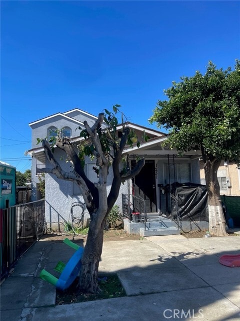 Building Photo - 1231 S Rowan Ave