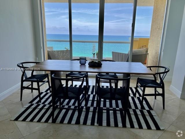 Building Photo - 17875 Collins Ave