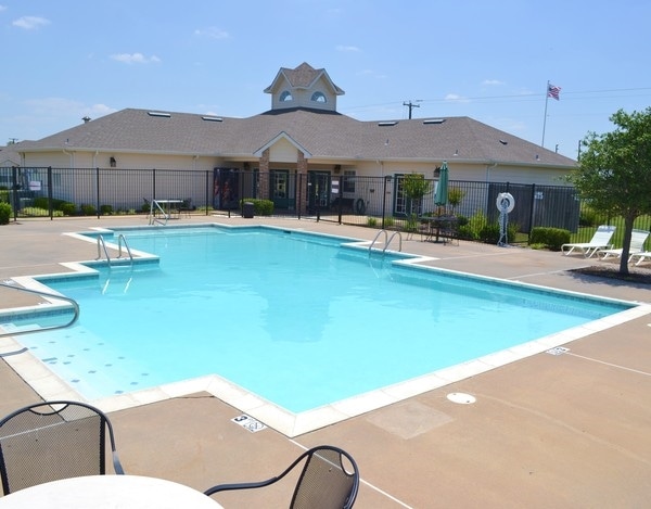 Primary Photo - Oak Meadows Townhomes- Income Restricted