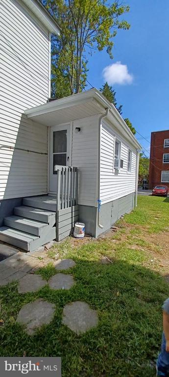 Building Photo - 41 S Governors Ave