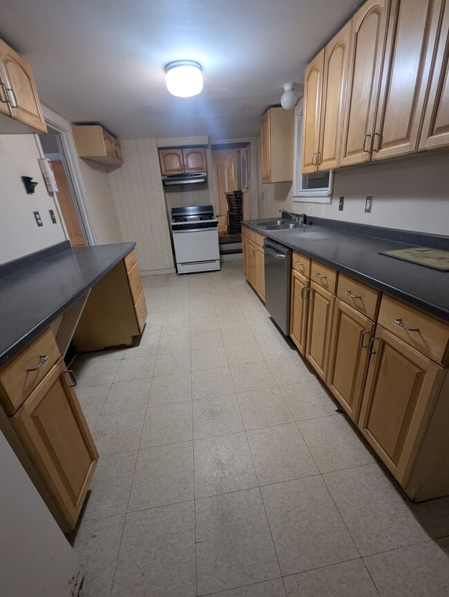 Building Photo - 115 Morris Ave