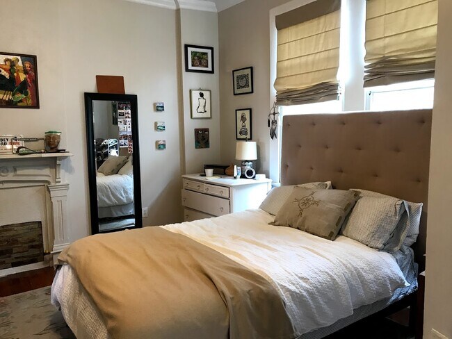 bedroom 1 - 3820 Banks St
