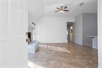 Building Photo - 1114 Lochmoor Ln