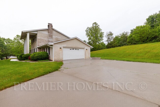 Building Photo - Beautiful 3-Bedroom 2-Bath Home