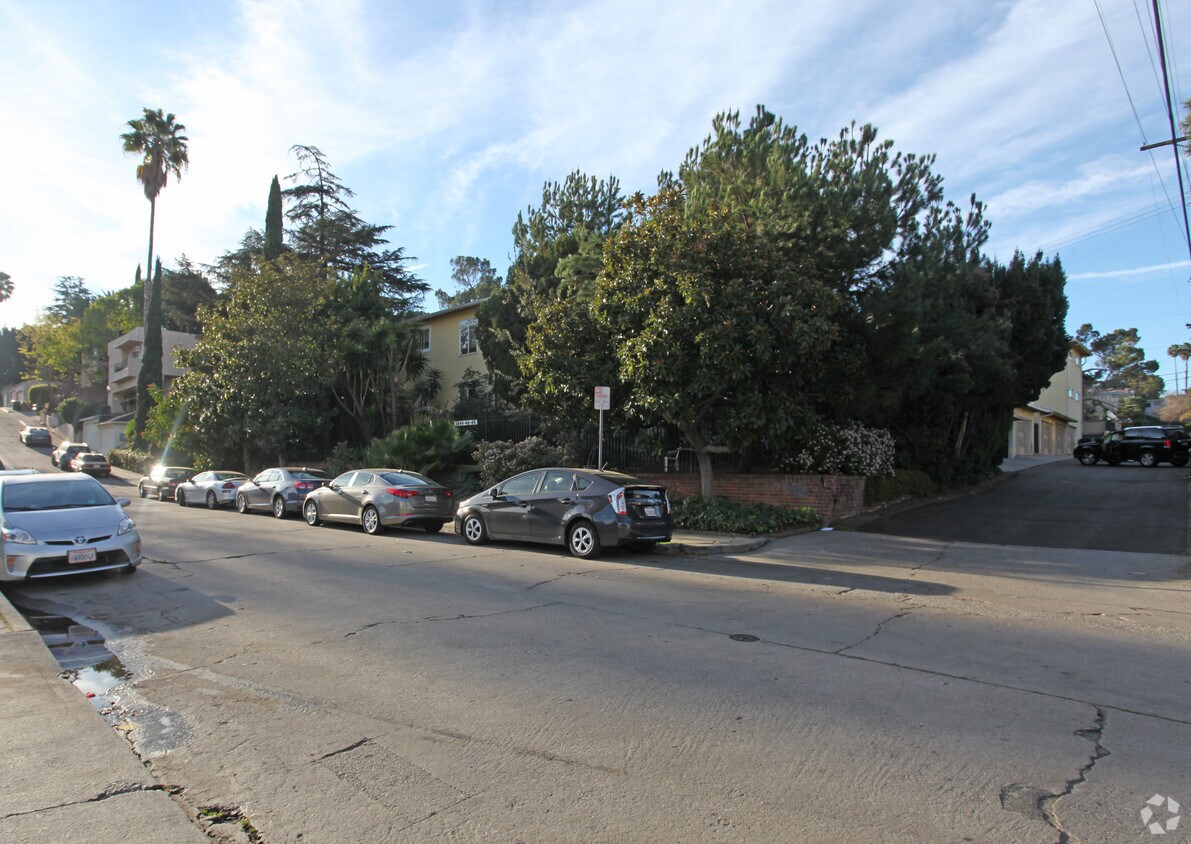 Primary Photo - 3844-3848 Evans St