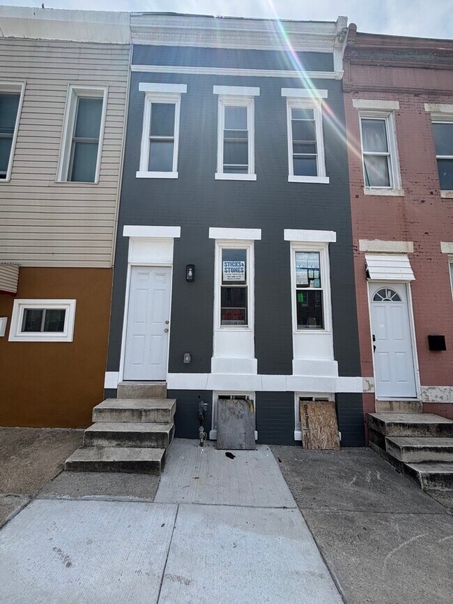 Building Photo - 2 Bedrooms plus den with 3.5 Bathrooms