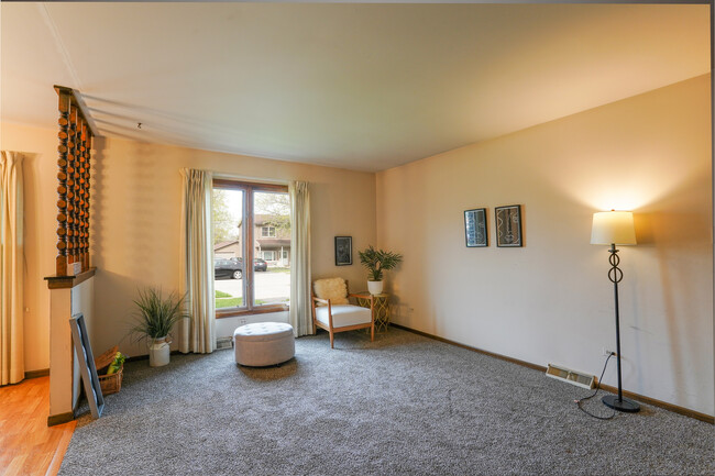 Foto del edificio - 16753 Highview Ave
