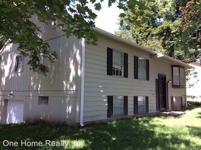 Building Photo - 3 br, 1.5 bath House - 5502 Ripley