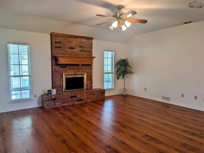 Foto del edificio - 1431 Cherokee Cir