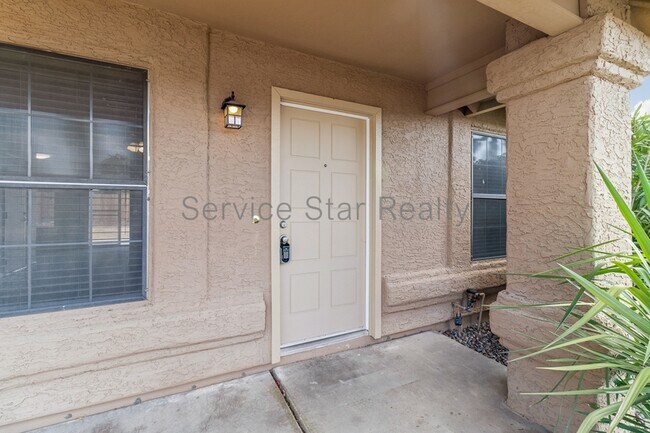 Building Photo - 6418 W Laredo St