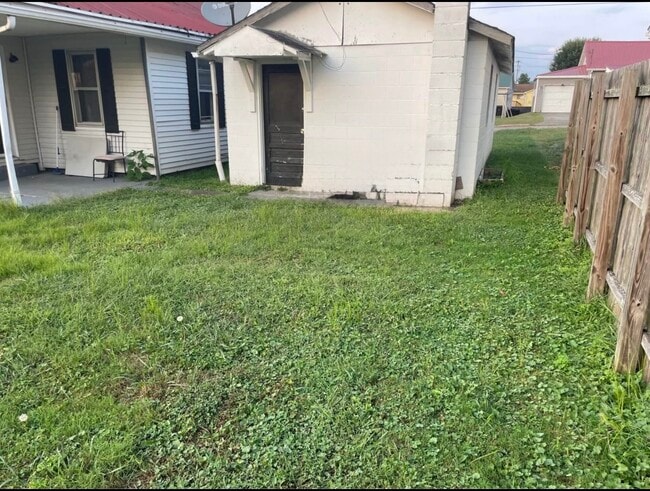 Foto del edificio - 110 E Jackson St