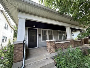 Building Photo - 823 N Bradley Ave
