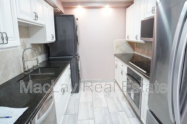 Foto del edificio - 10444 N 69th St