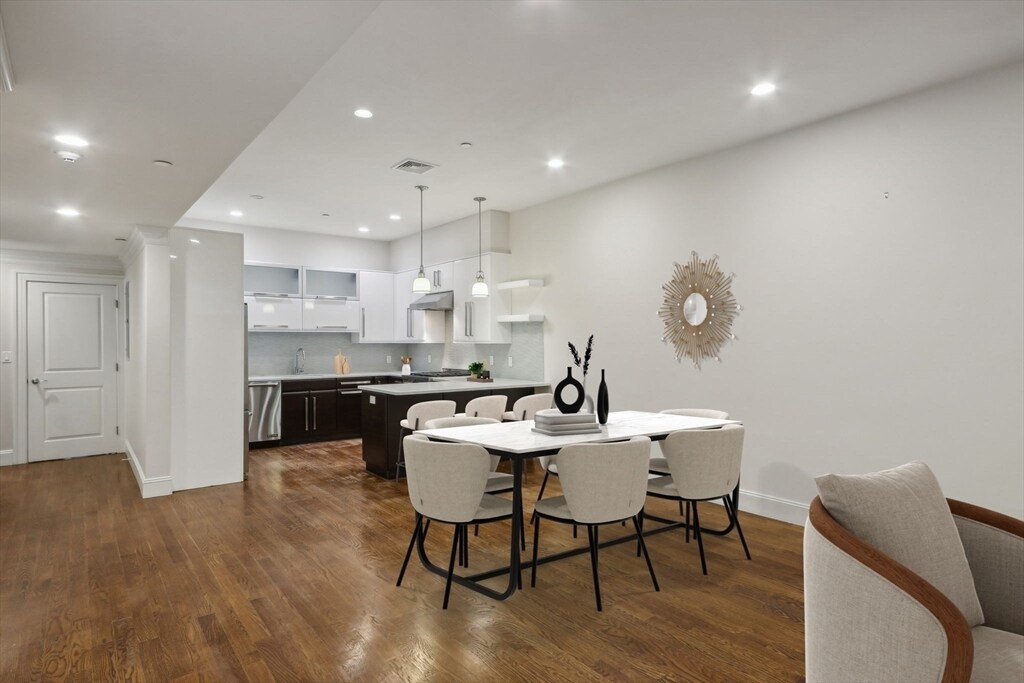 Foto principal - 1471 Beacon St