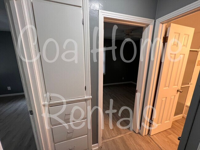 Foto del edificio - North East Side Home