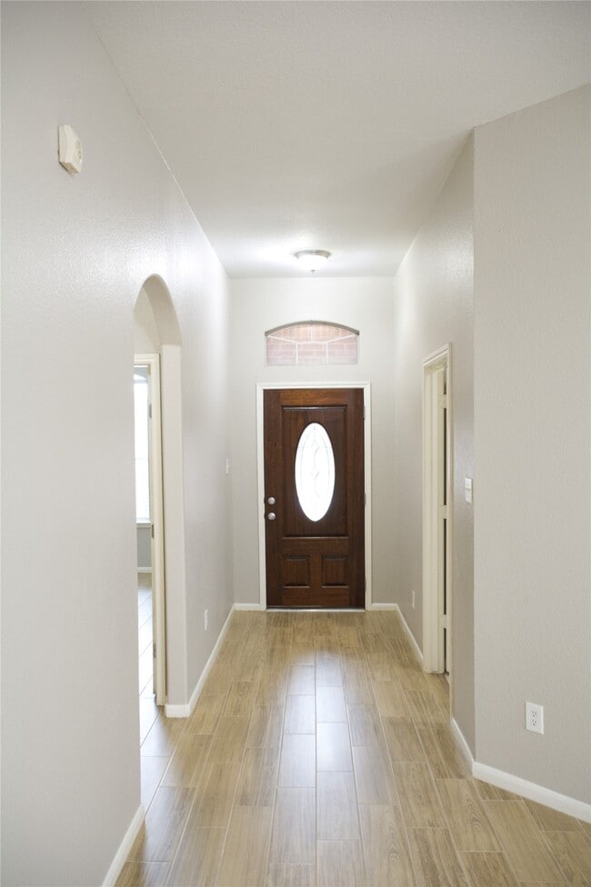 Foto del edificio - 14434 Long Meadow Dr