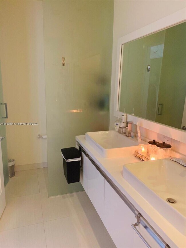 Foto del edificio - 10220 NW 63rd Terrace