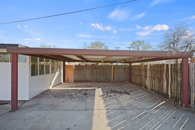 Foto del edificio - 5217 45th St