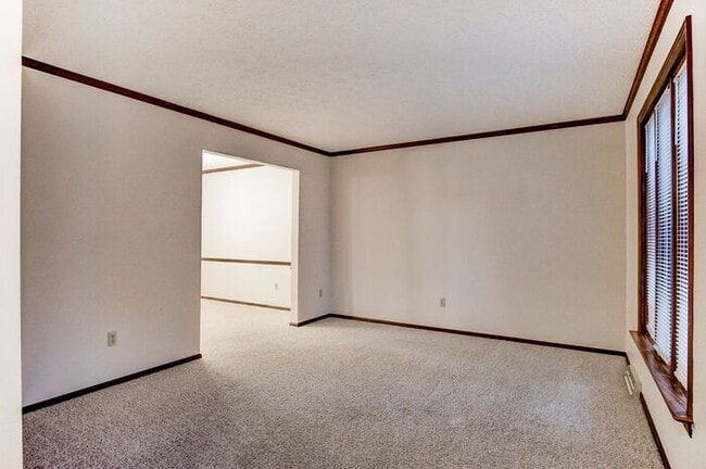 Foto del edificio - 4 Bedroom Home in Westerville