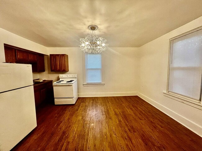 Foto del edificio - 121 Sumner Ave