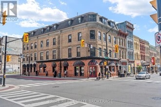 Building Photo - 366 Richmond St