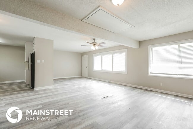 Building Photo - 8304 Longview Rd