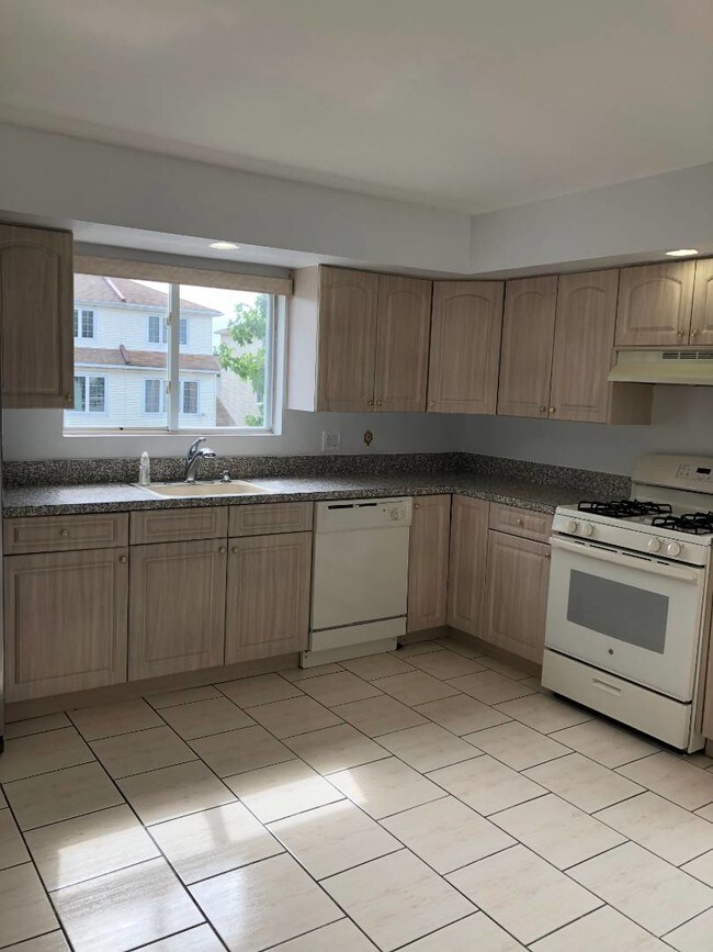 Foto del edificio - 10 Cottonwood Ct