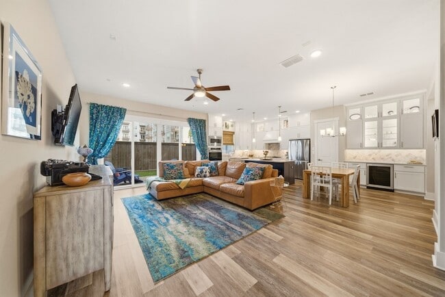 Photo - 1417 Biondo Way House