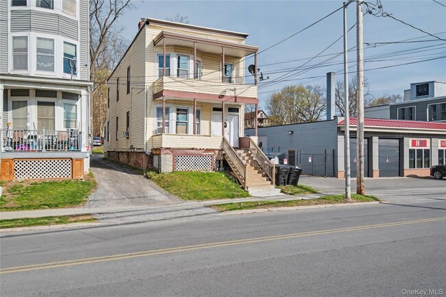 Building Photo - 139 N Hamilton St