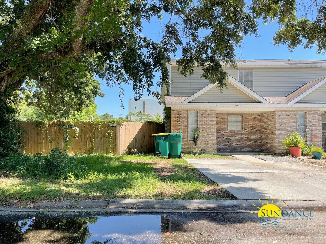 Foto principal - Great 2 Bedroom Townhouse in Fort Walton B...