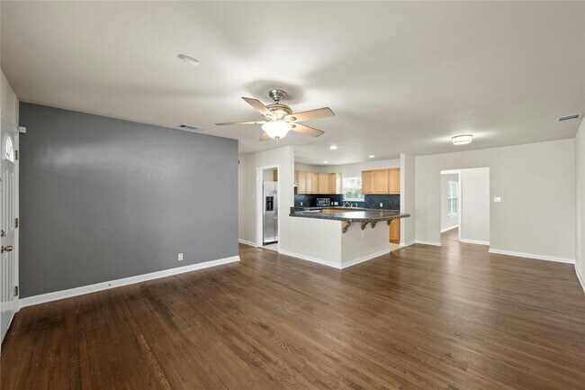 Foto del edificio - 2631 W 45th St